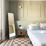 Appartamento Spacious Stylish 4-bedroom Modernist *
