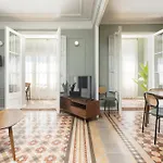 Spacious Stylish 4-bedroom Modernist Appartamento Barcellona