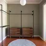 Spacious Stylish 4-bedroom Modernist Appartamento Barcellona