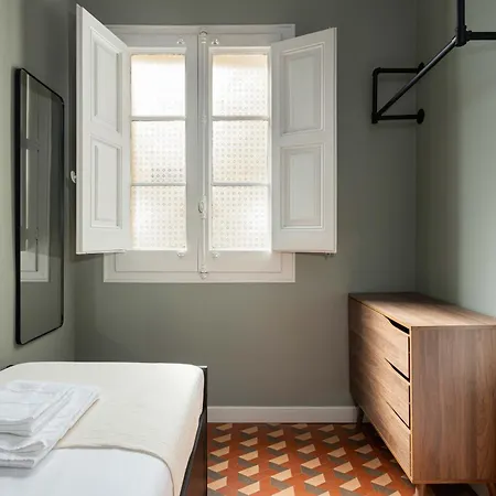 Daire Spacious Stylish 4-bedroom Modernist Barselona