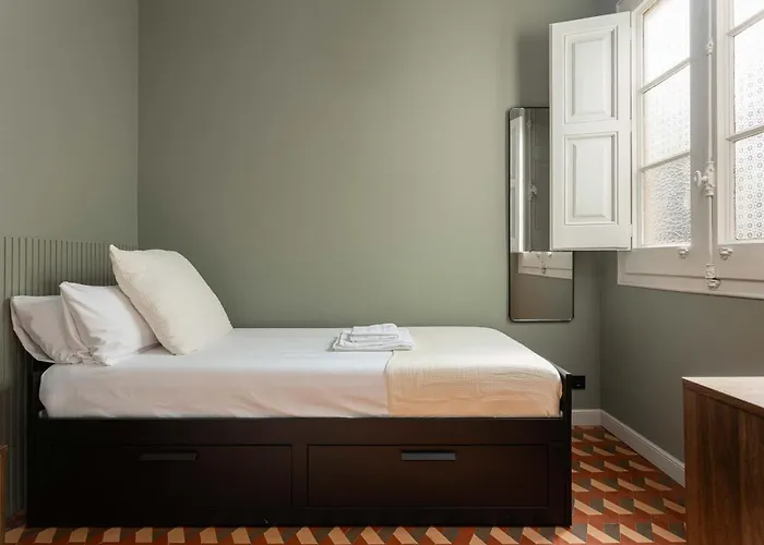 Διαμέρισμα Spacious Stylish 4-bedroom Modernist Βαρκελώνη