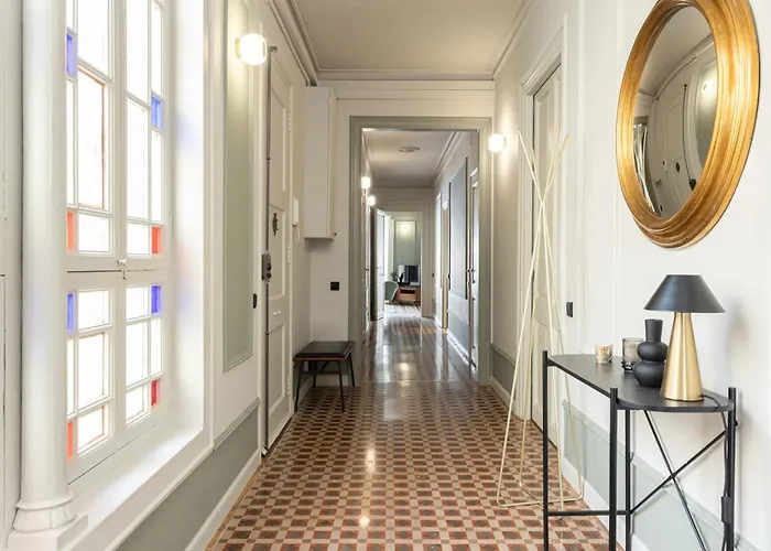 Διαμέρισμα Spacious Stylish 4-bedroom Modernist Βαρκελώνη