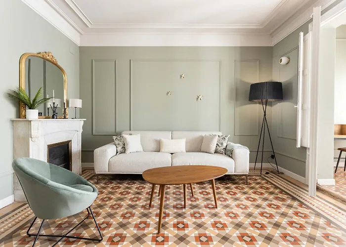 Spacious Stylish 4-bedroom Modernist *