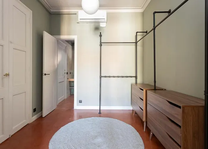 Spacious Stylish 4-bedroom Modernist Διαμέρισμα Βαρκελώνη