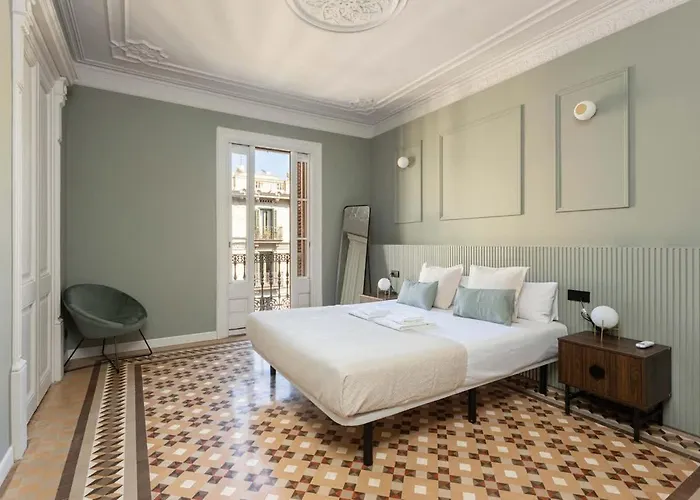 Διαμέρισμα Spacious Stylish 4-bedroom Modernist *